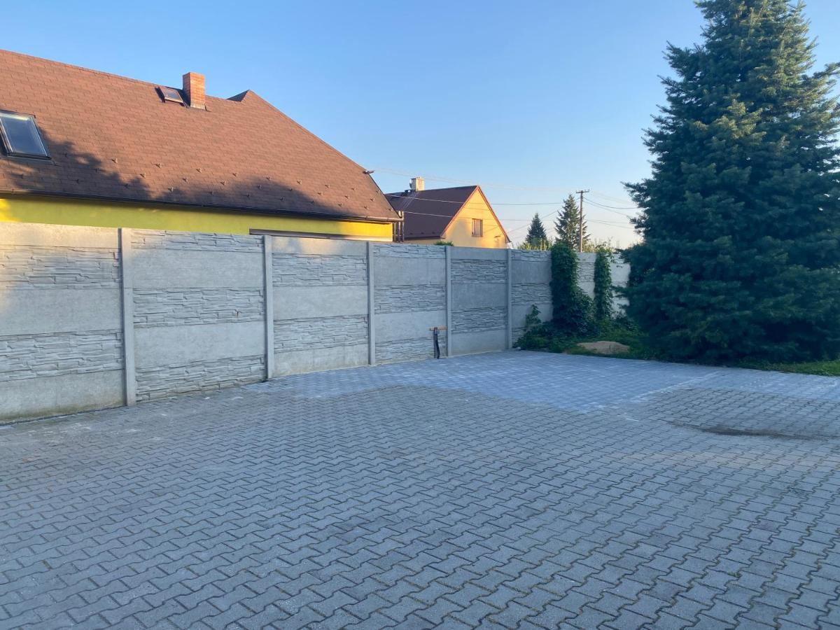 Ferienwohnung Penzio Ostrava Exterior foto