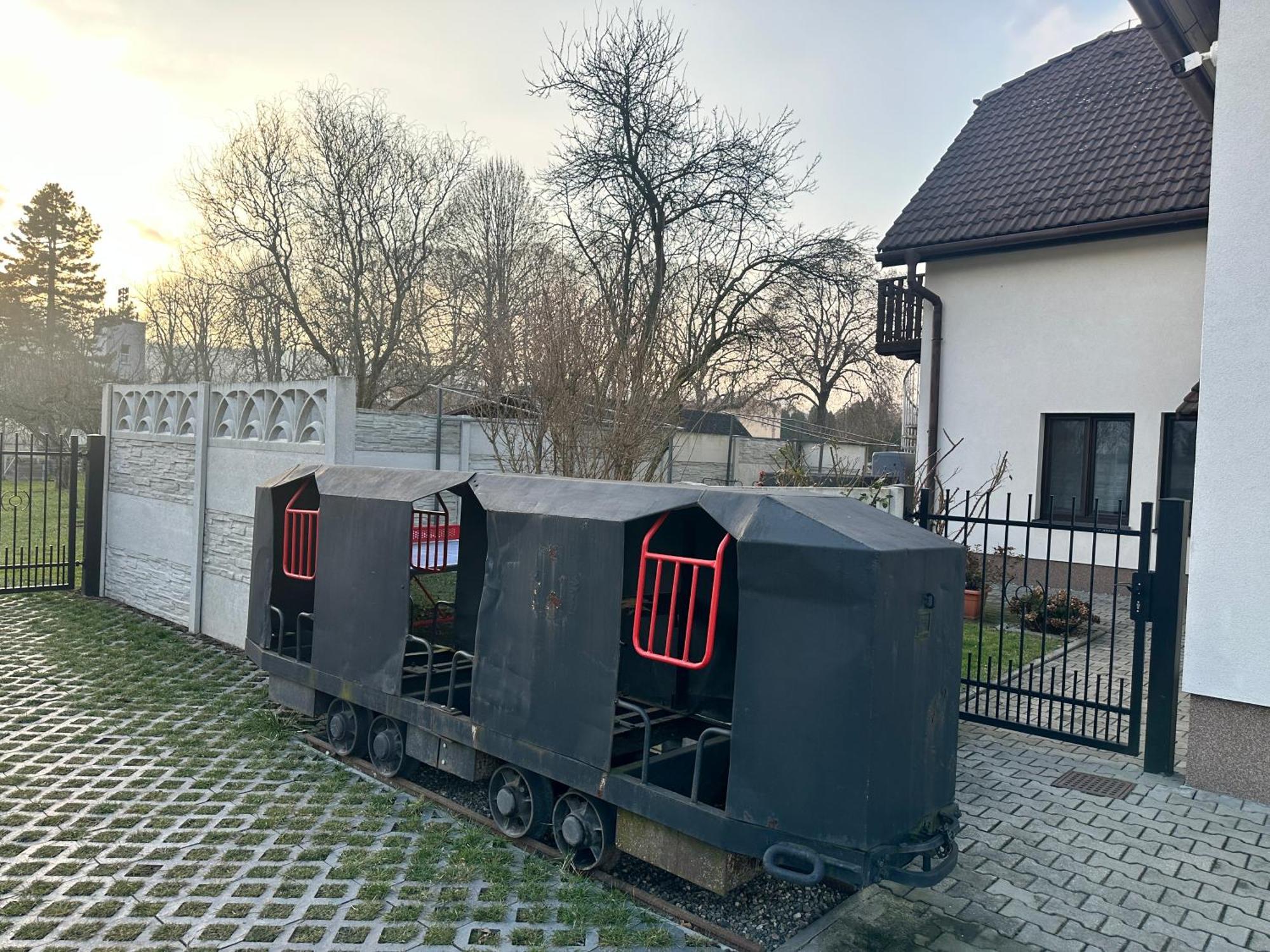 Ferienwohnung Penzio Ostrava Exterior foto